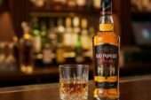 Whisky Blended | 100 Pipers Deluxe (60ml Peg) - Dine-In